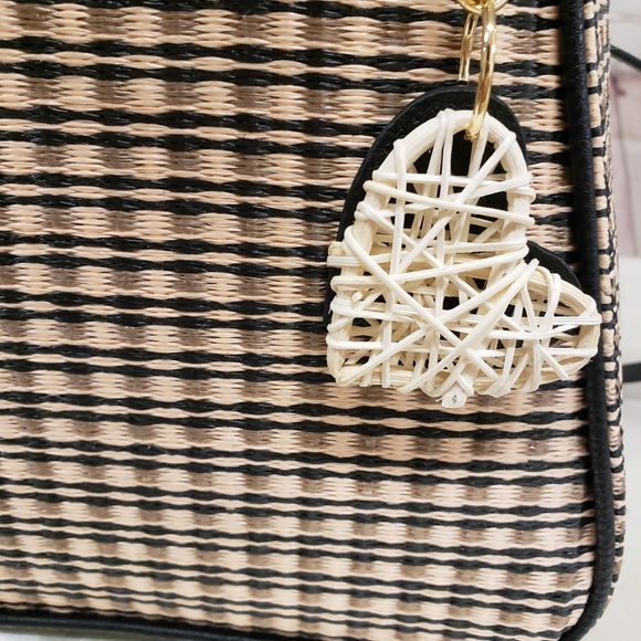 SOLD Anne Klein Straw Basket Satchel - Picture 3 of 12